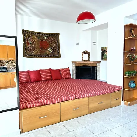 Marias Traditional House *